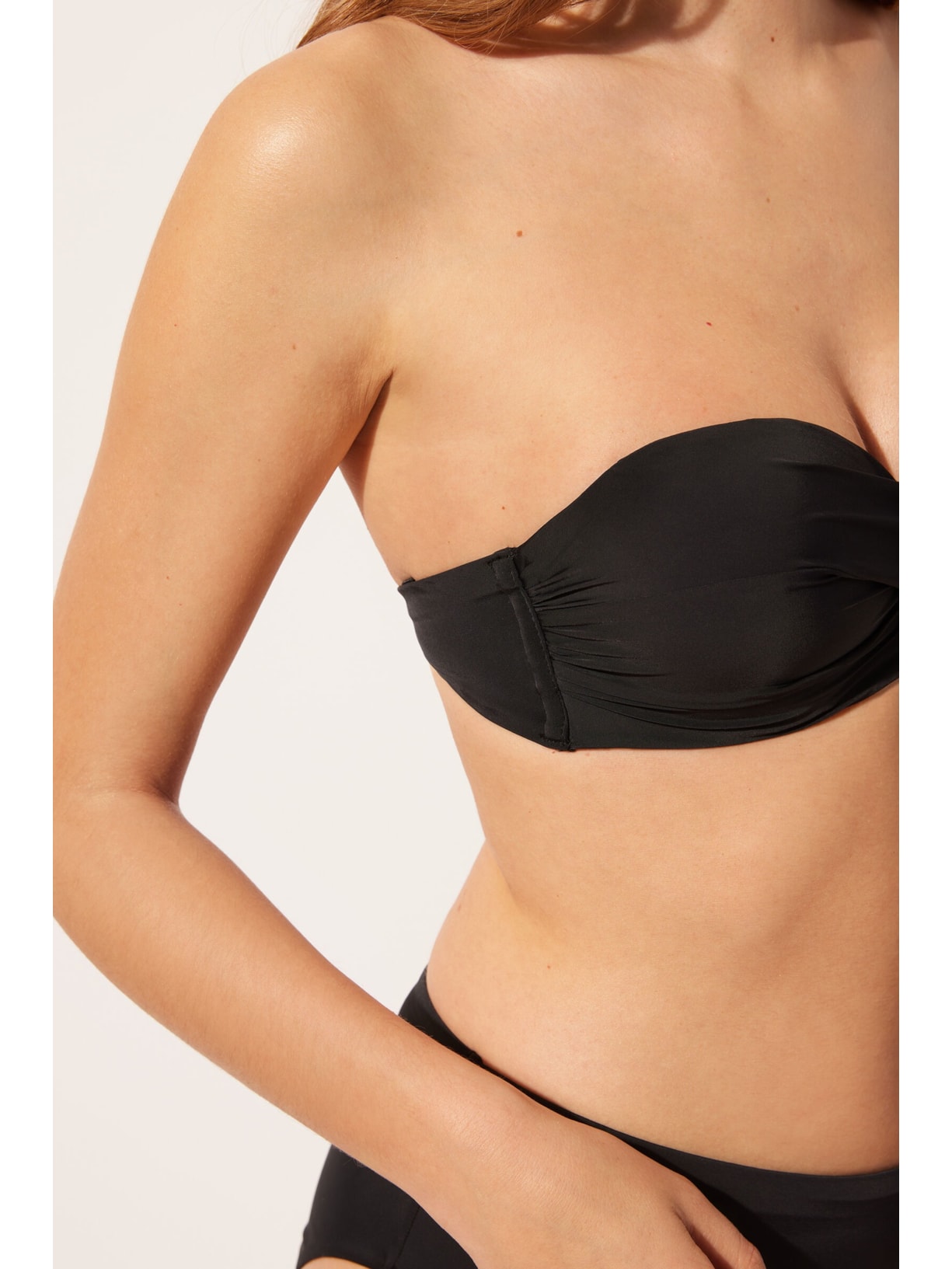 Parte De Biquíni Tomara Que Caia Cruzado Indonésia Preto Calzedonia