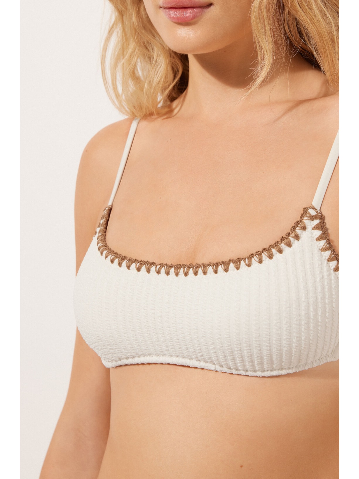 Parte De Cima De Biquíni Estilo Top Bicolor Off-White Calzedonia