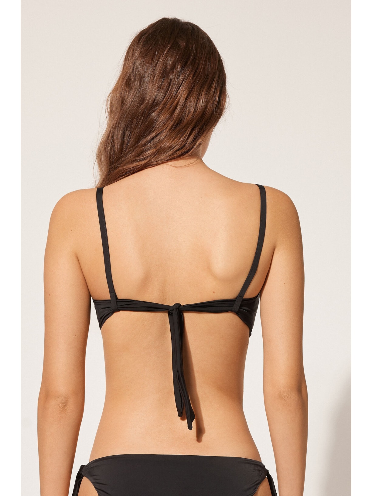 Parte De Cima De Biquíni Triângulo Indonésia Preto Calzedonia