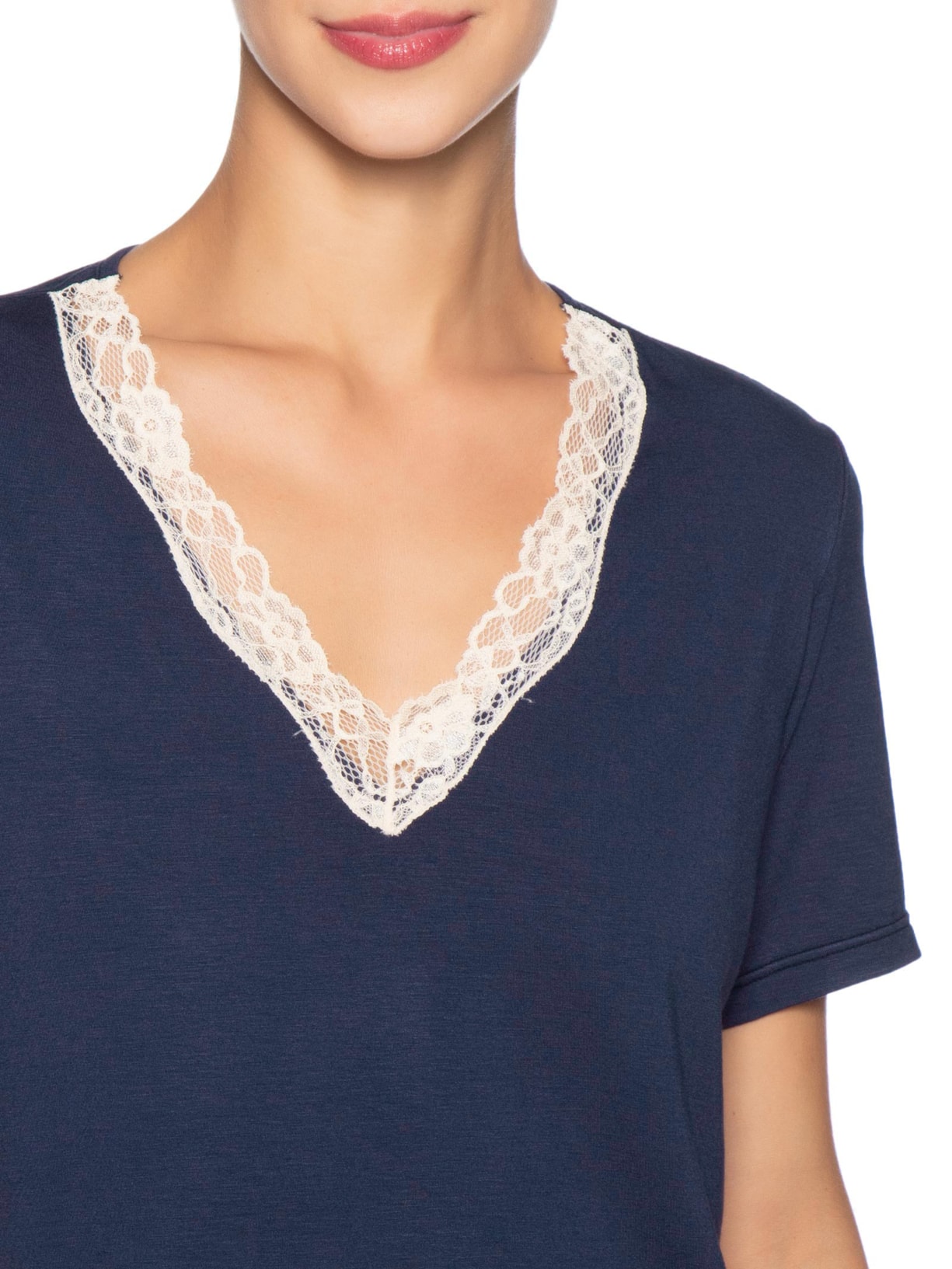 Pijama Feminino Longo Em Viscose E Renda Moon Azul Hope