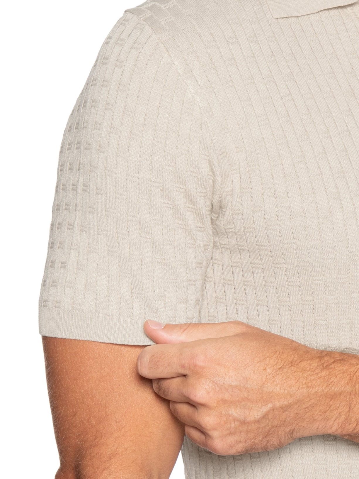 Polo Masculina Em Tricot Com Gola Colômbia  Bege Basiq Men