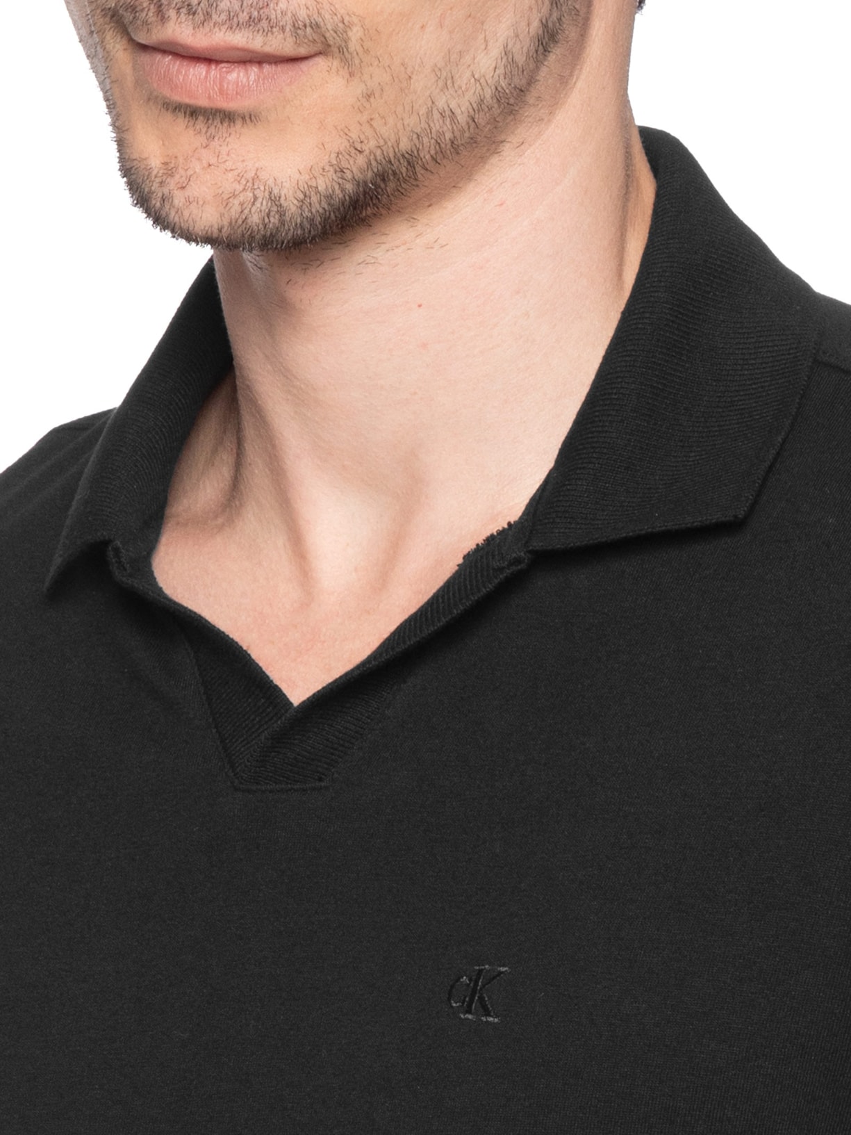 Polo Masculina Gola V Preto Calvin Klein Jeans