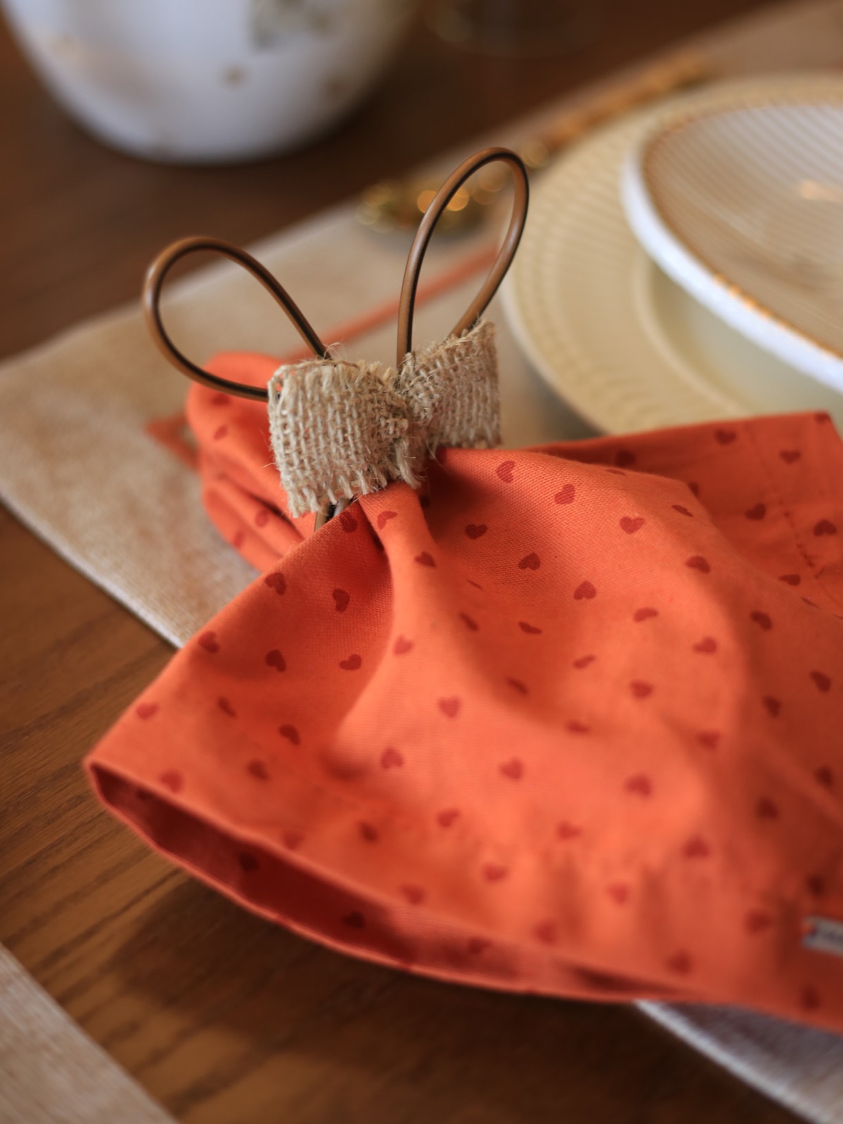 Porta Guardanapo Orelha de Vime Laço Juta Bege Mameg