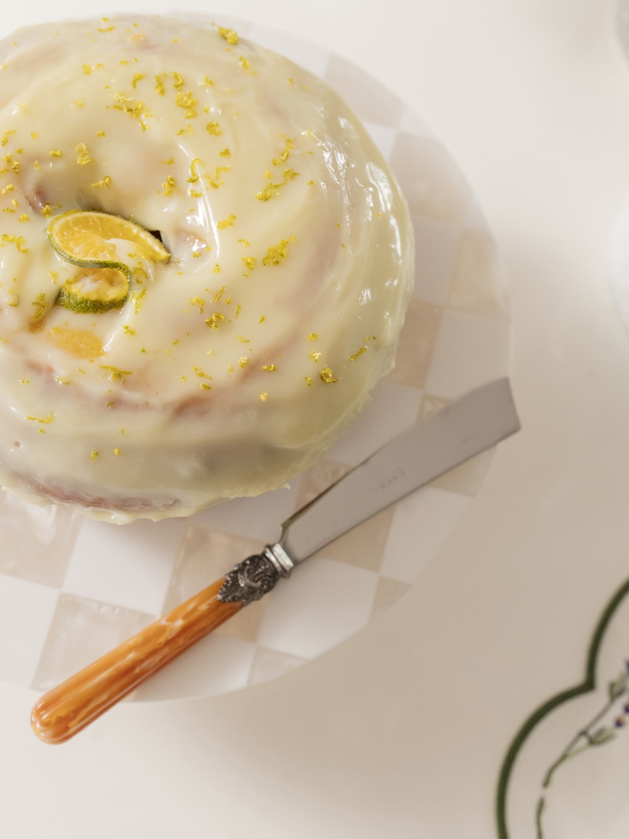 Prato Para Bolo Xadrez Médio Off White '2Home