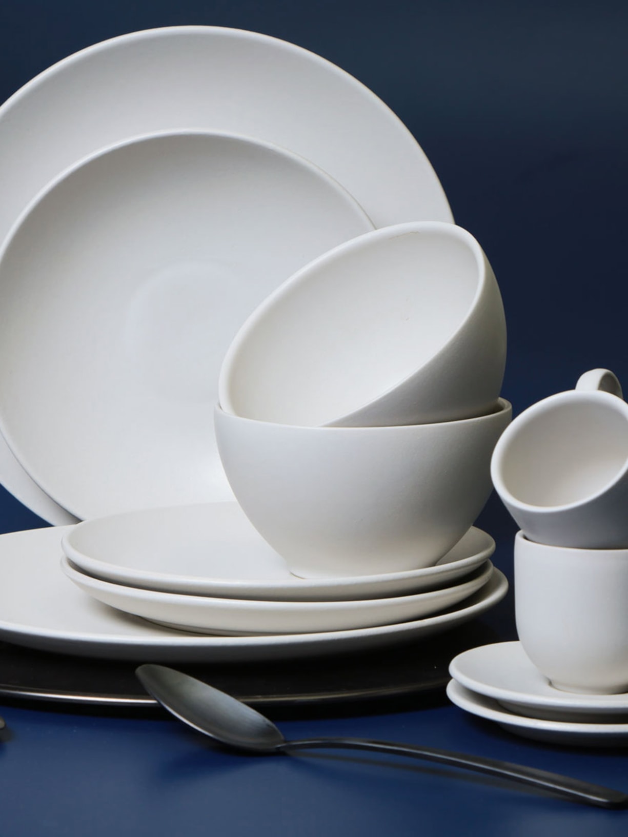 Prato Raso Coup Stoneware Vit Cinza Porto Brasil