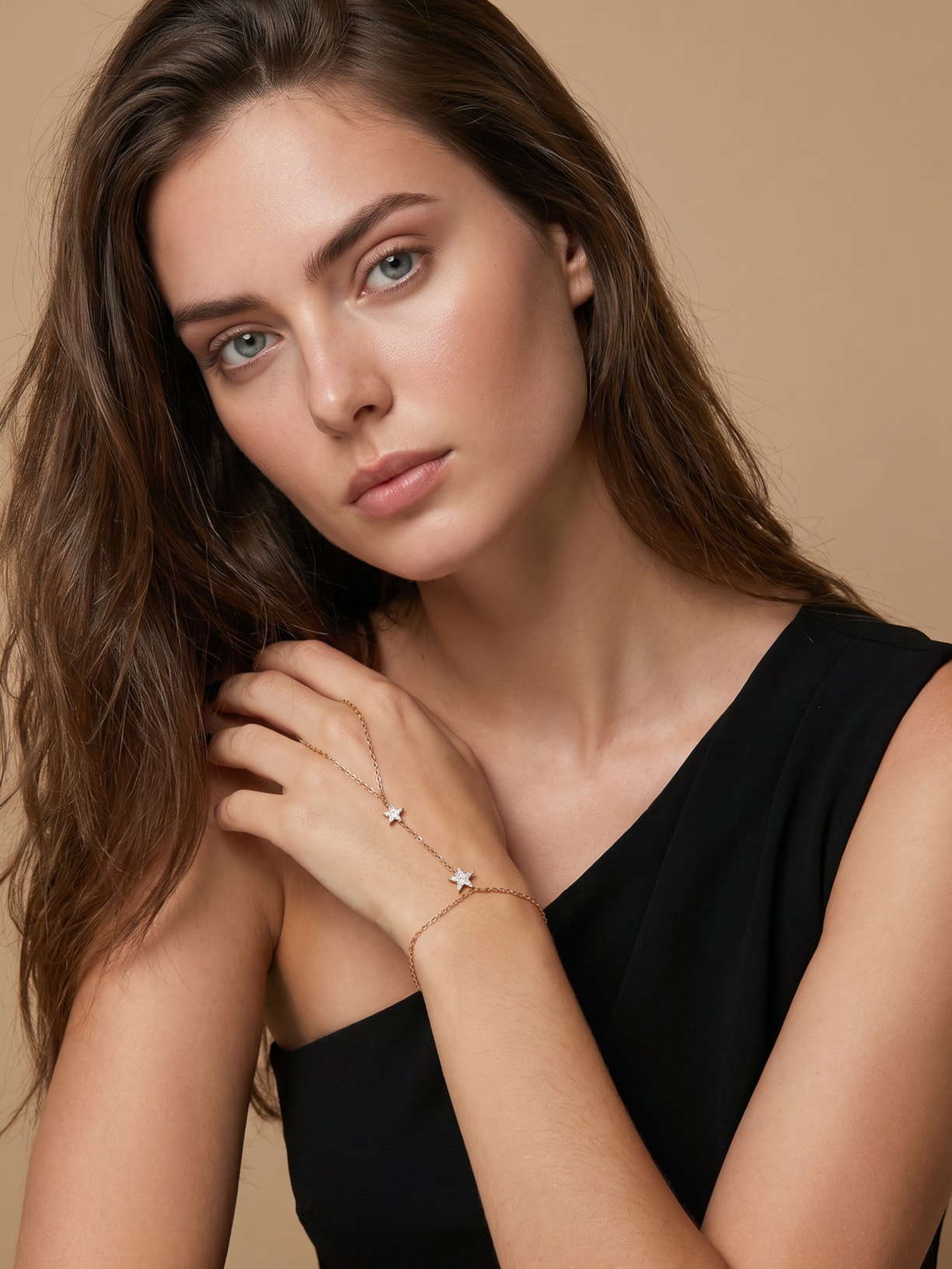Pulseira Feminina Com Detalhe Dedo Com Estrelas Dourado Market 33
