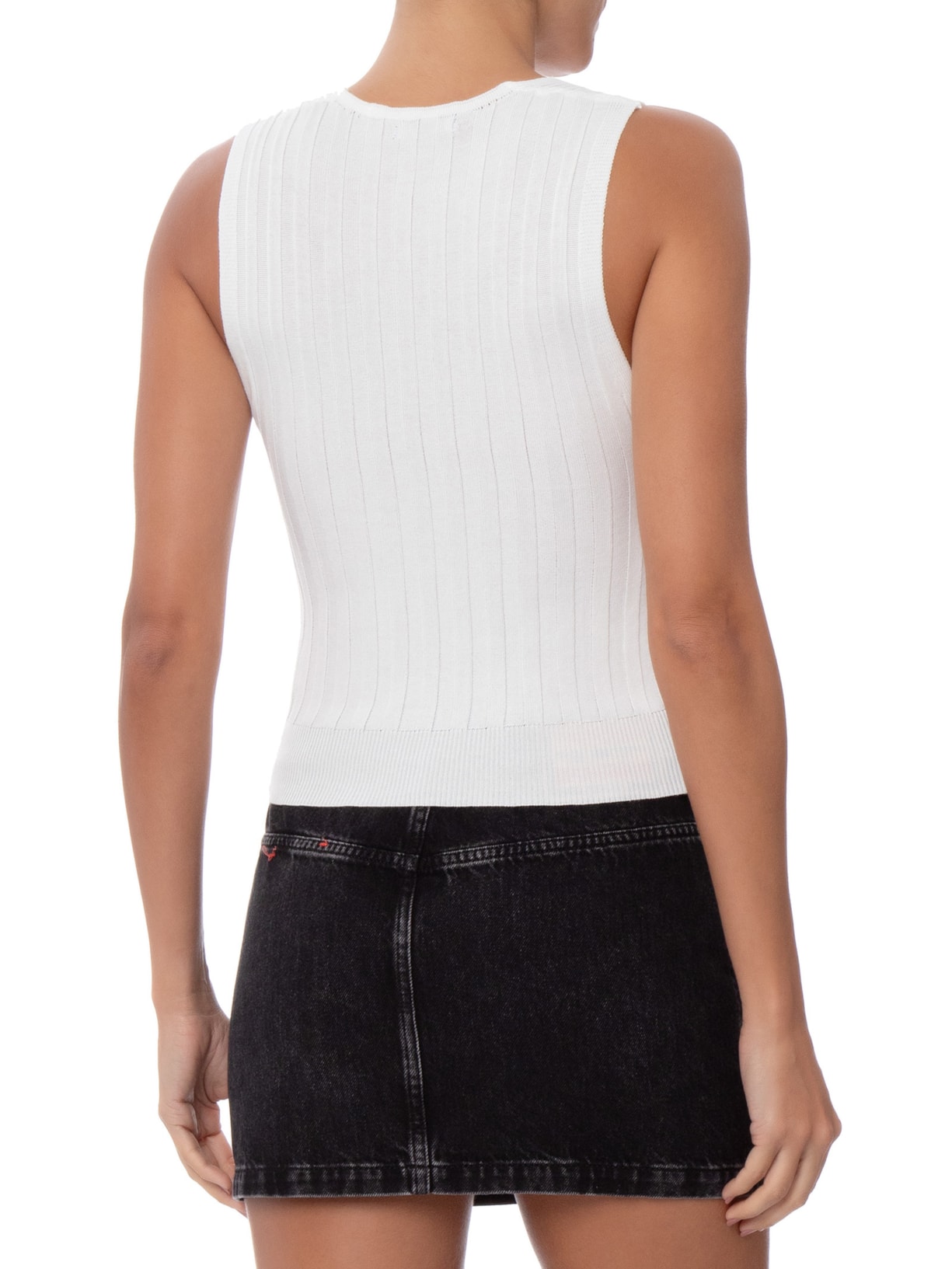 Regata Feminina Em Tricot Canelada Branco Market 33