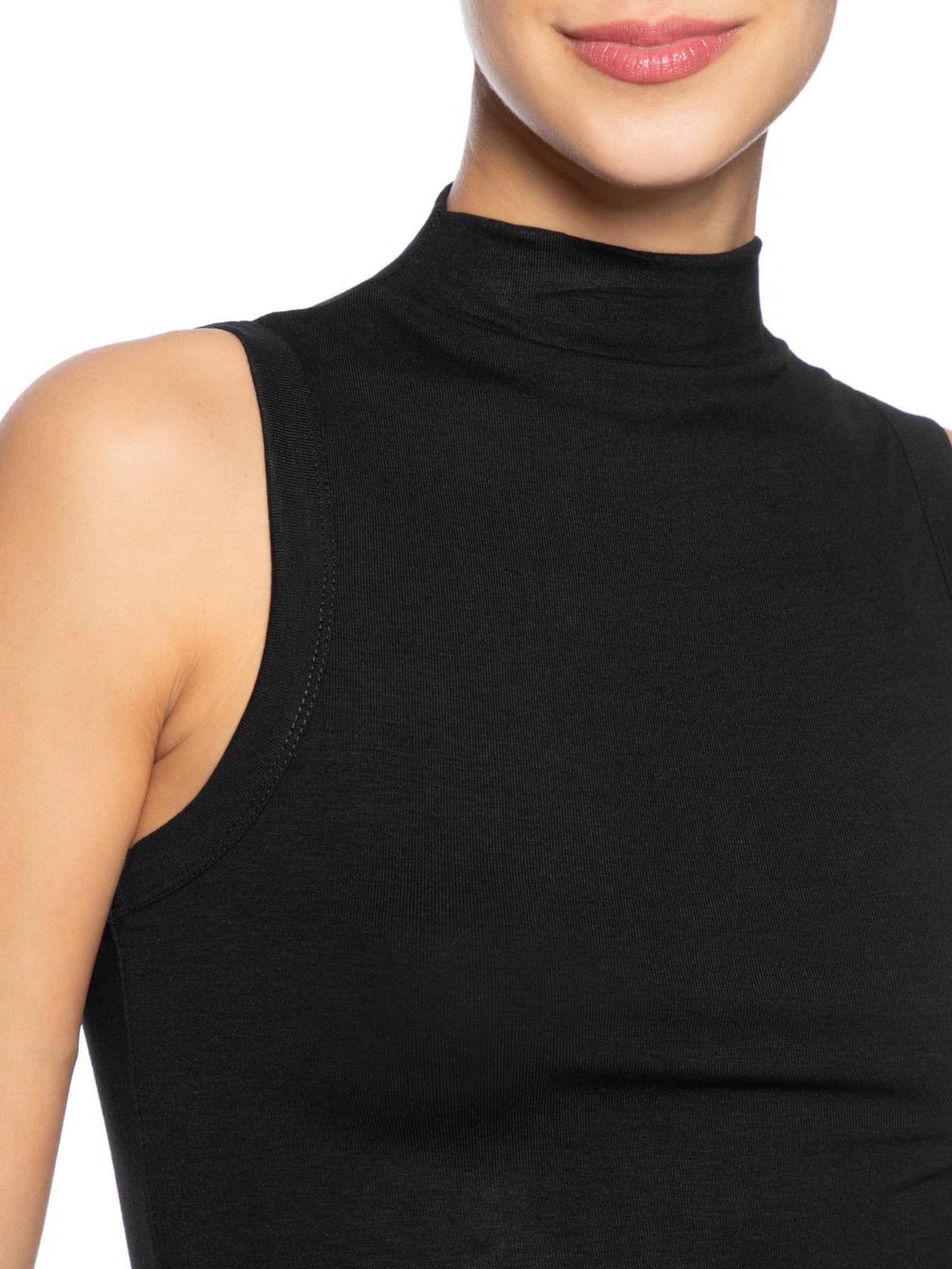 Regata Feminina Gola Alta Básica Preto Basiq