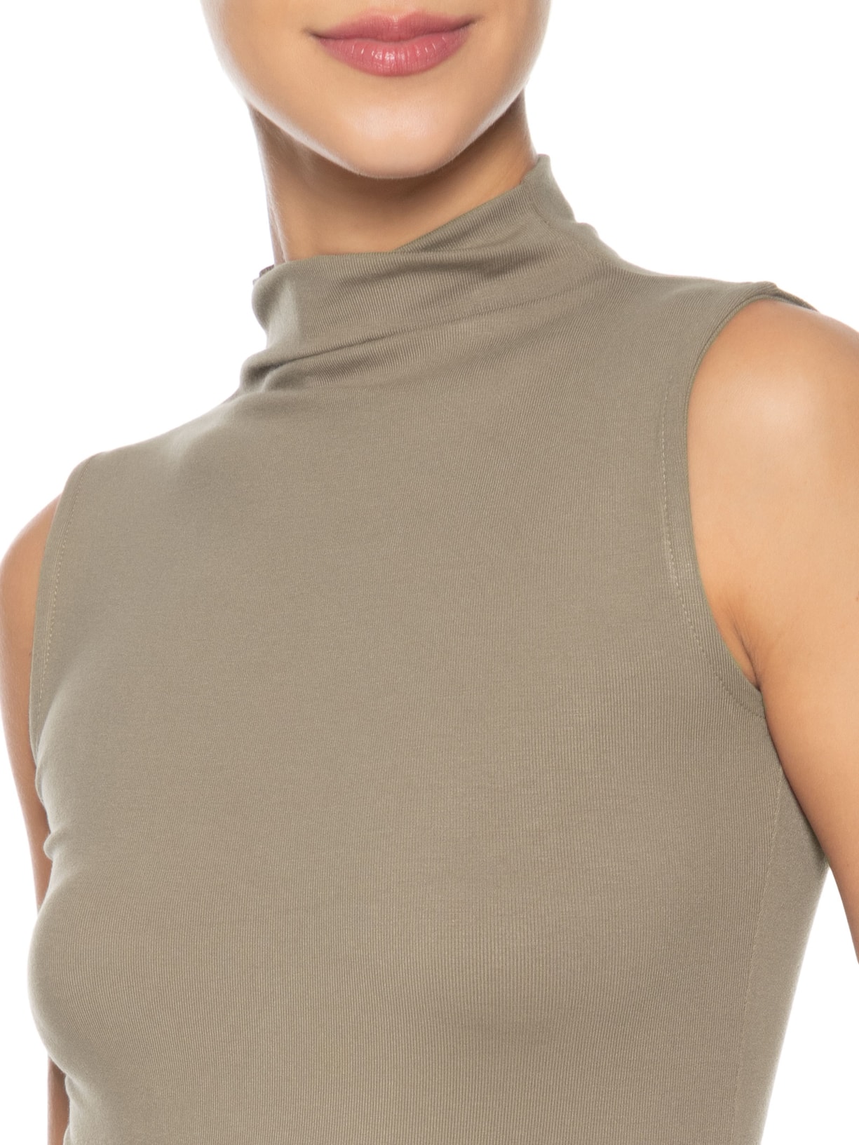 Regata Feminina Gola Alta Bege Basiq