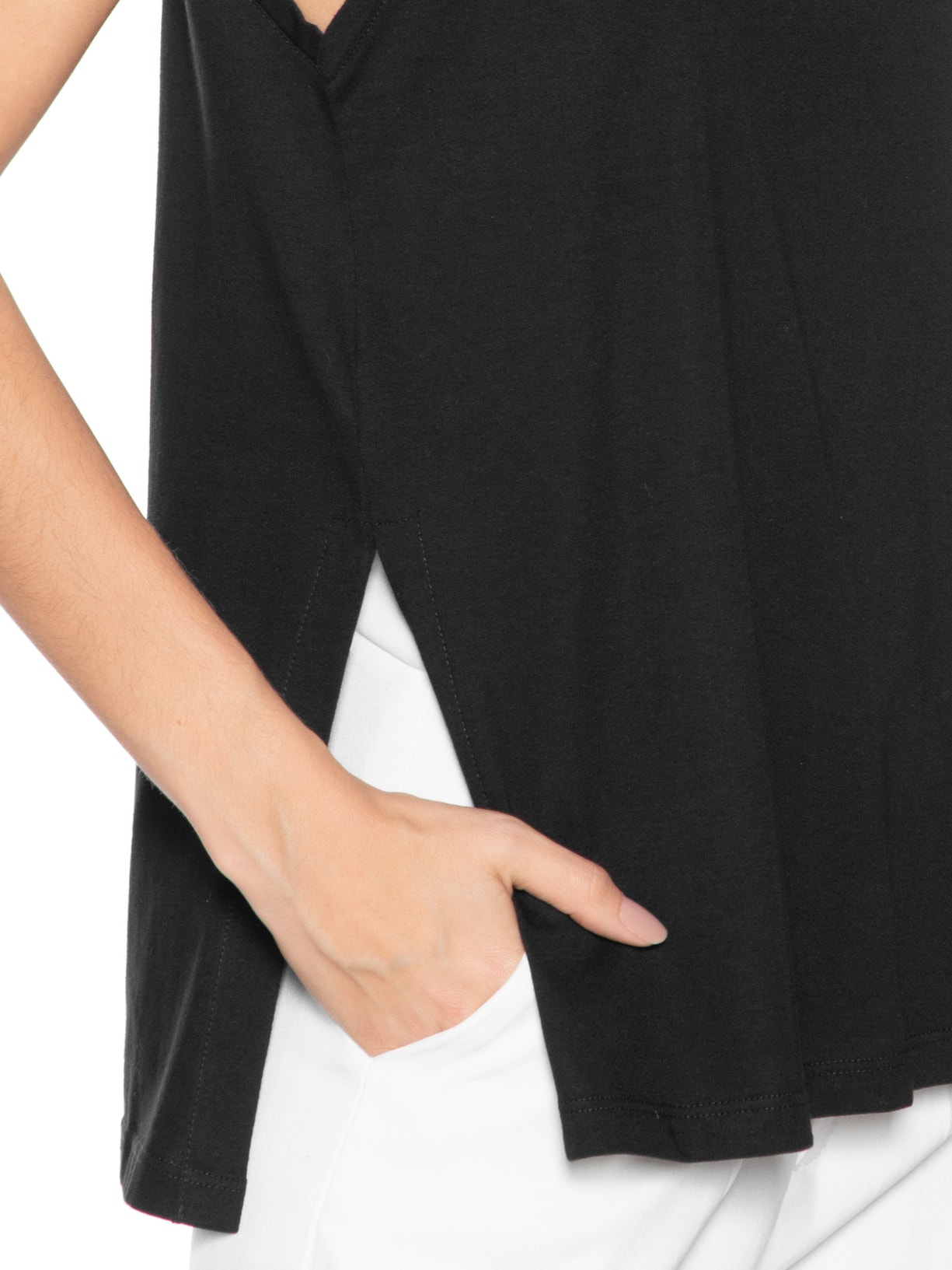 Regata Feminina Malha Basic Fenda Preto Animale