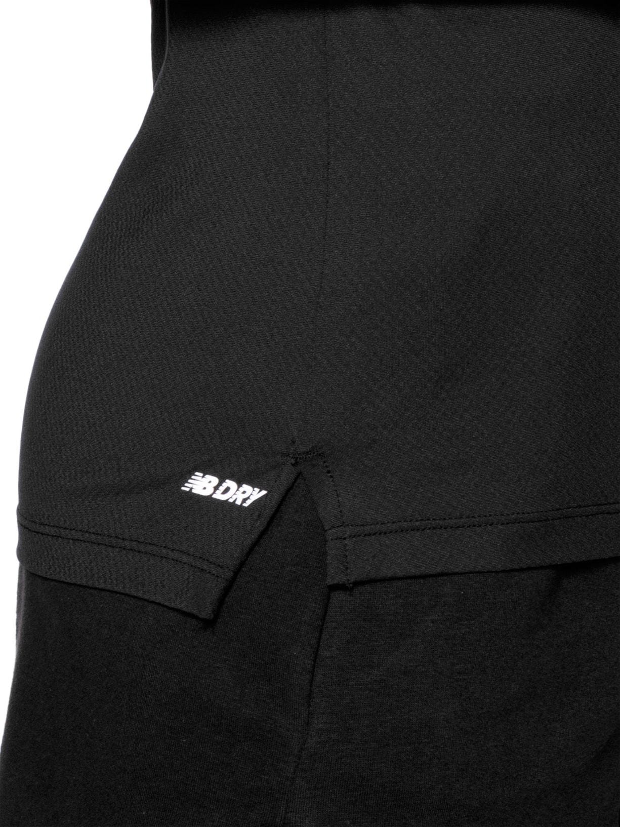 Regata Feminina Sport Essentials Preto New Balance