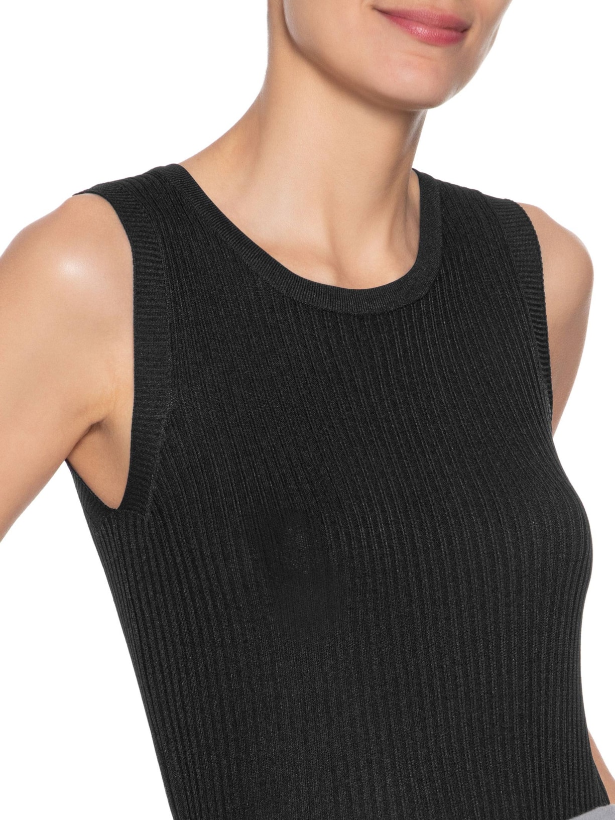 Regata Feminina Tricot Canelada Preto Basiq