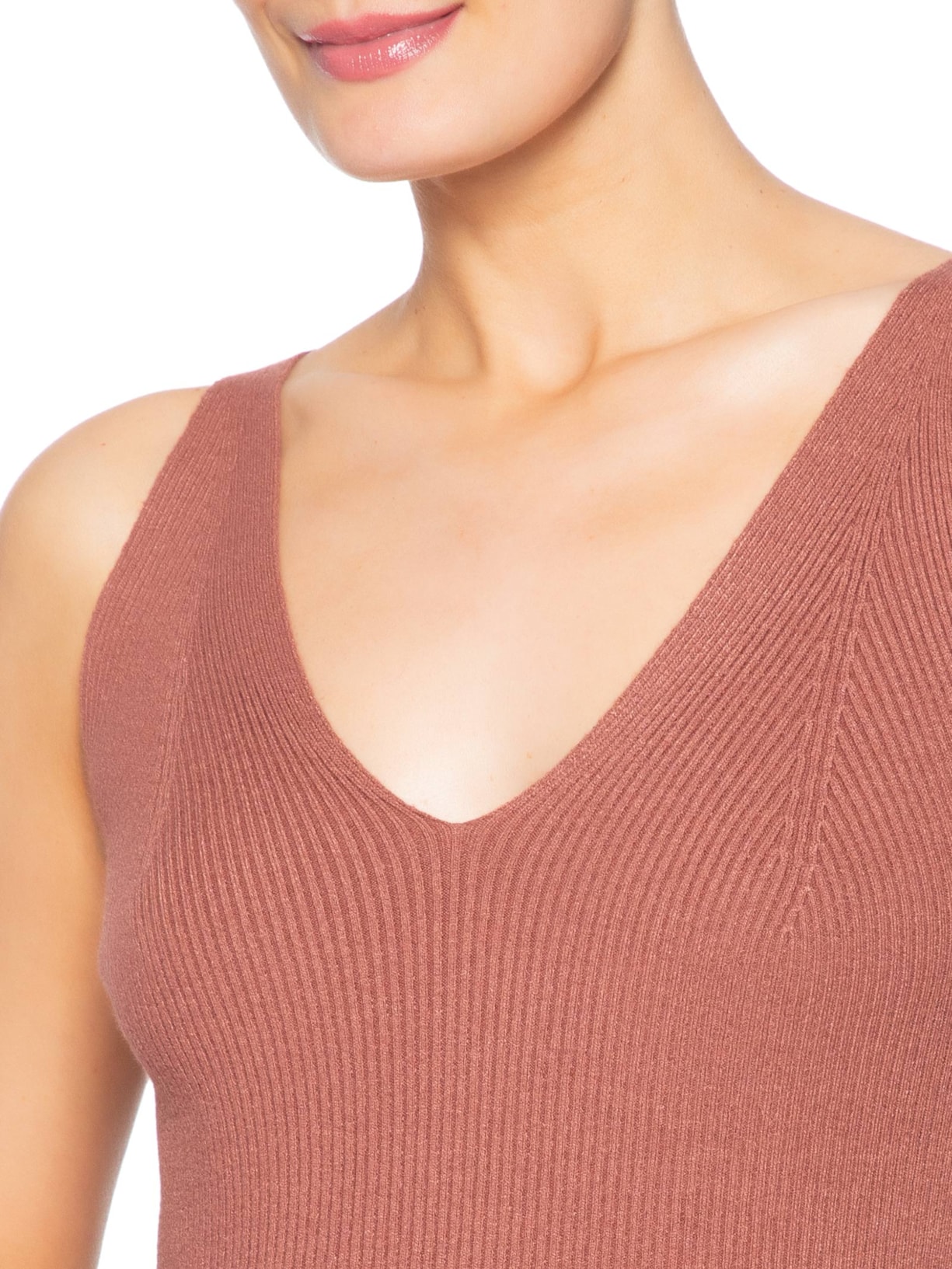Regata Feminina Tricot Decote V Bege Basiq