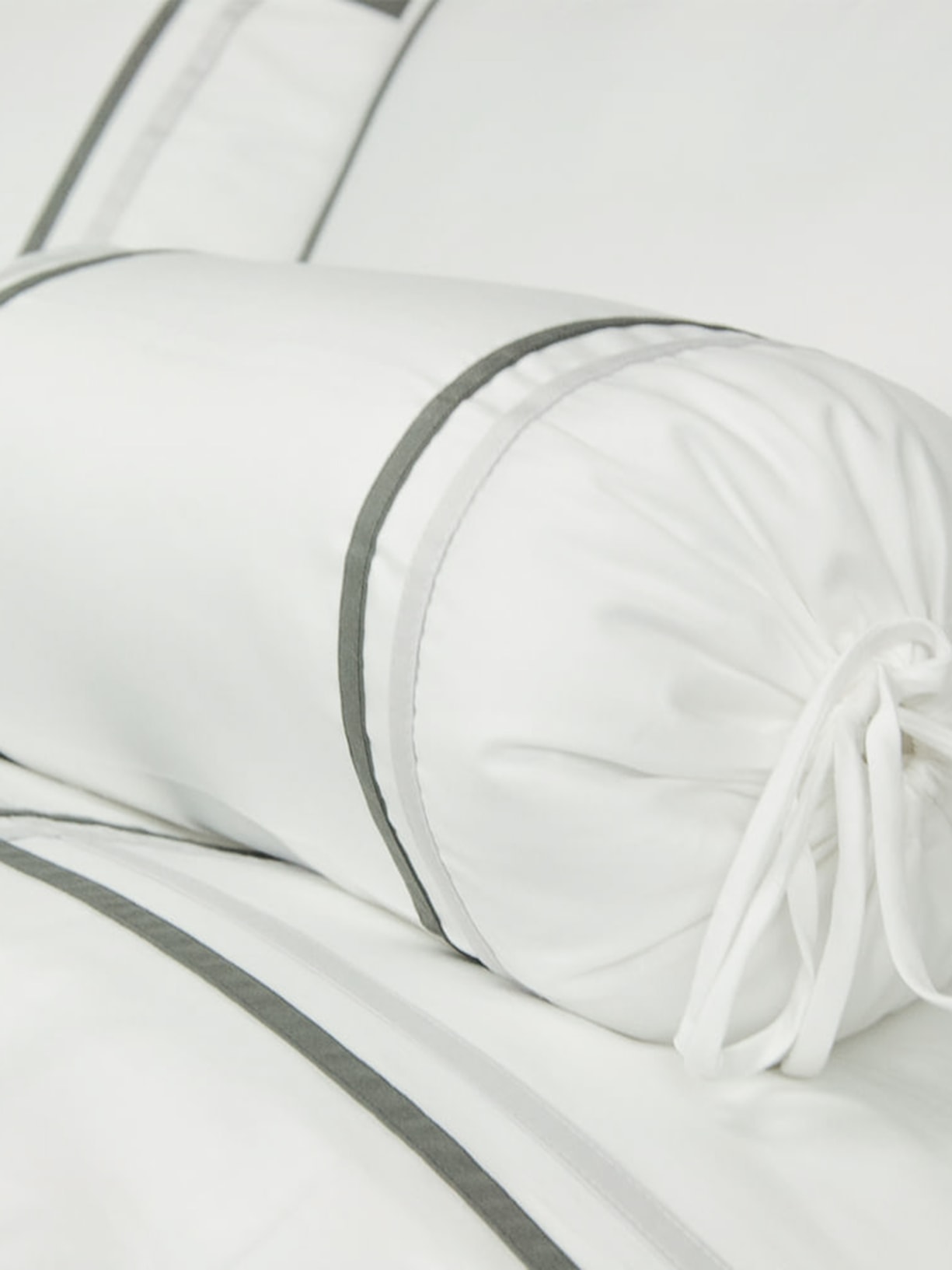 Rolo Para Cama New Opera Com Recheio Branco Blue Gardenia