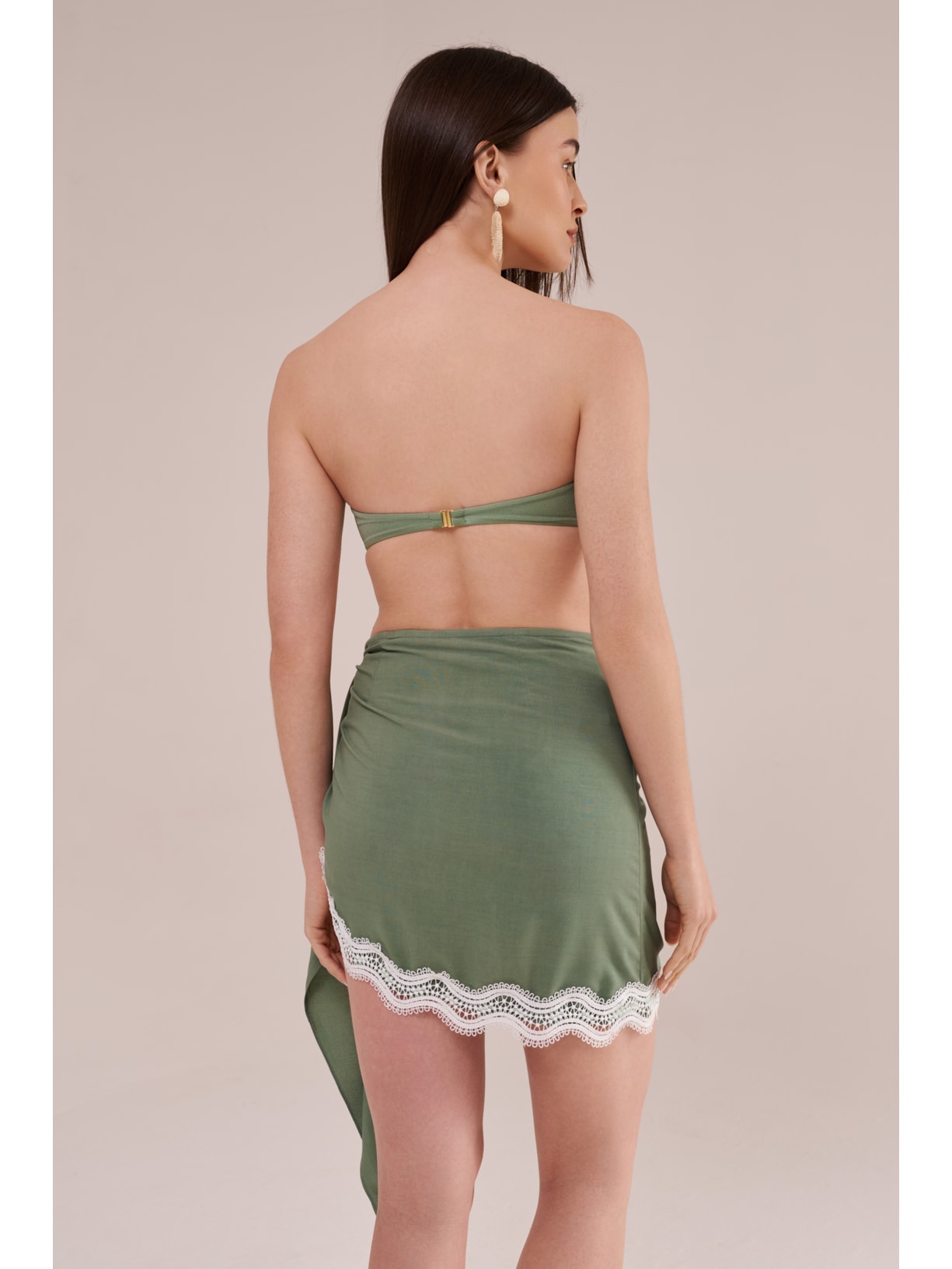 saia com amarração lateral e guipuire paraty Suntime