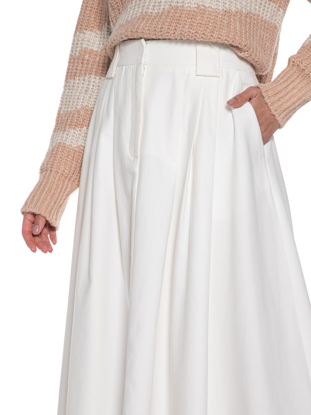 Saia Gretta Branco Carol Bassi