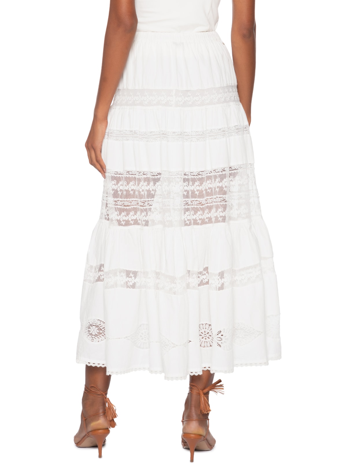 Saia Lary Branco Bo.bô