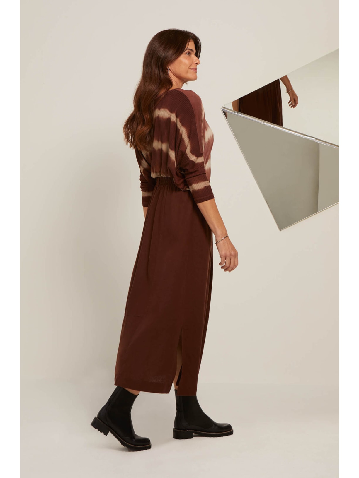 Saia Midi Evasê Dye Marrom Linho Francis Yogini