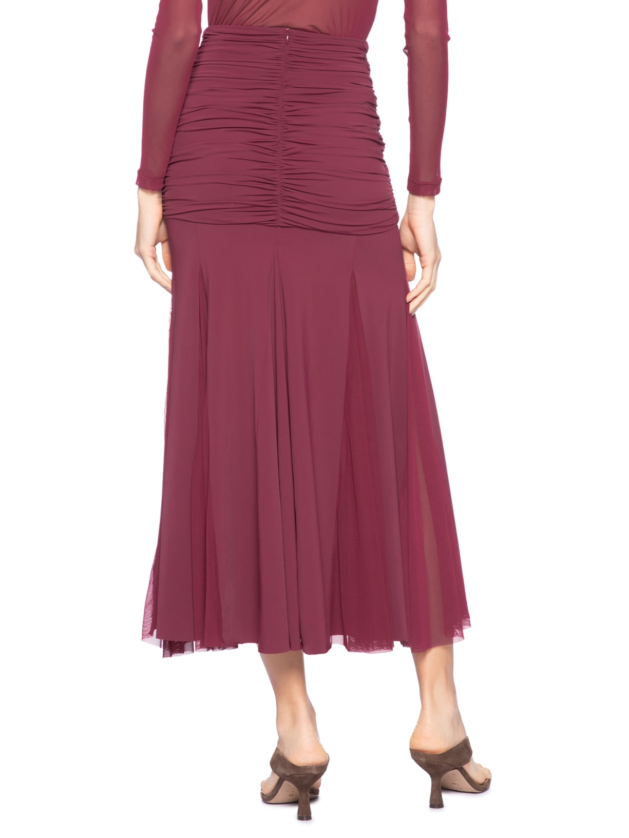 Saia Priscila – Vermelho Iorane