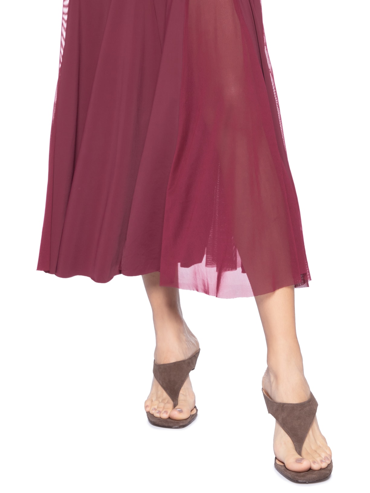 Saia Priscila – Vermelho Iorane