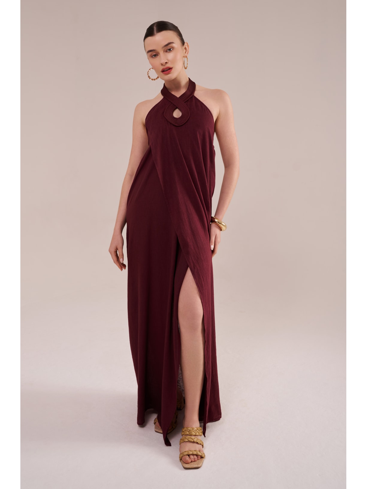 saída longa com matelassê em viscose com linho orla cabernet Suntime