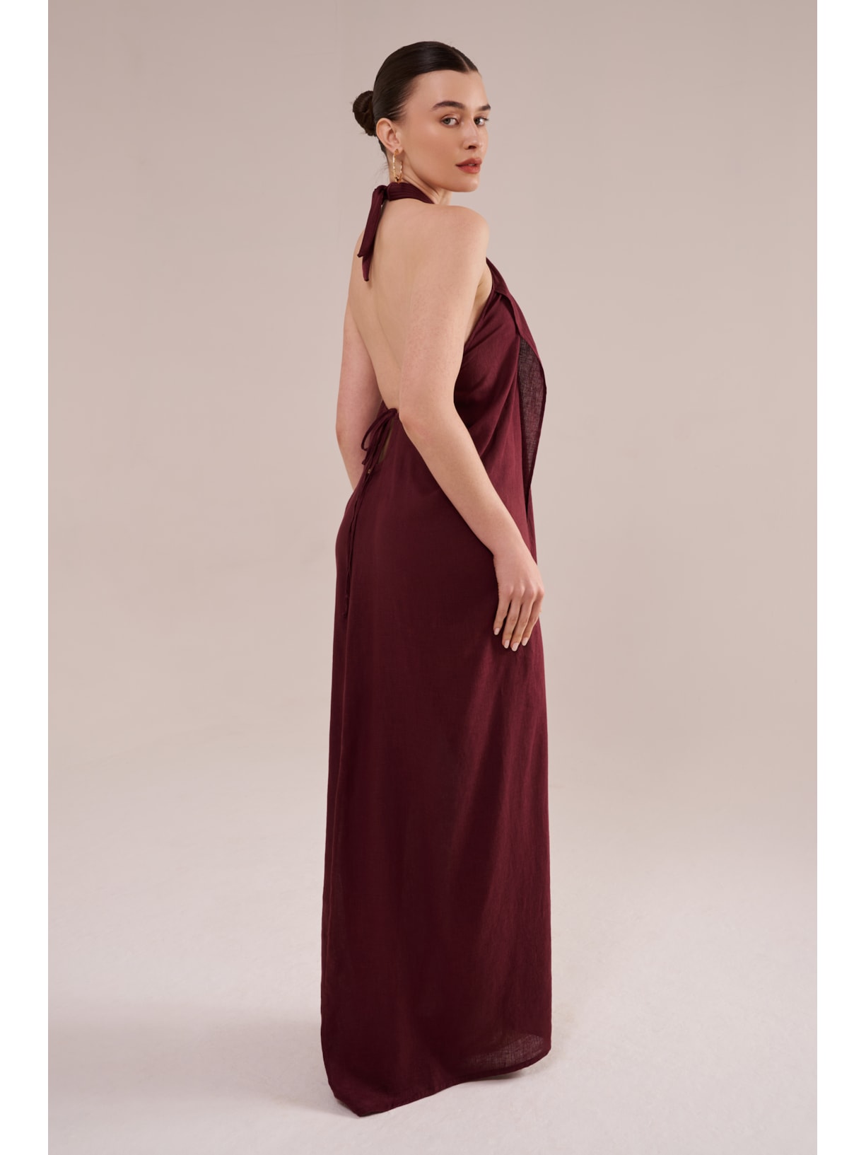 saída longa com matelassê em viscose com linho orla cabernet Suntime