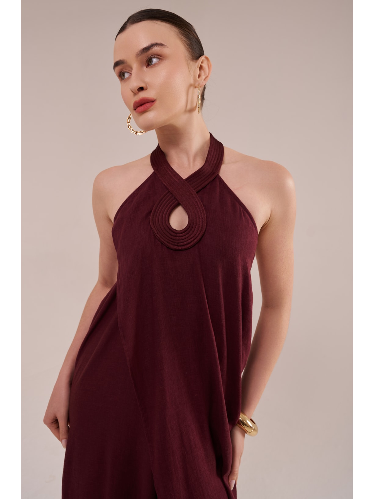 saída longa com matelassê em viscose com linho orla cabernet Suntime