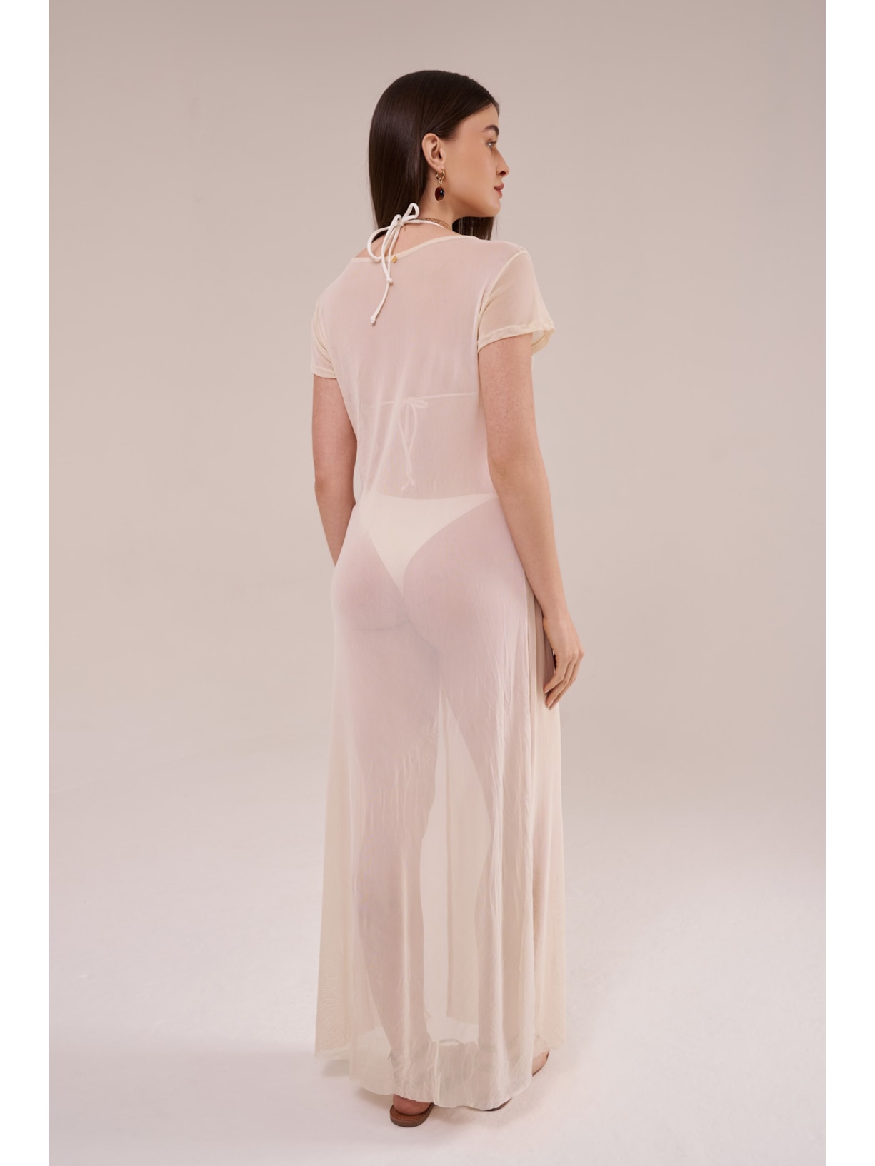 saída longa em tule canoa off white Suntime