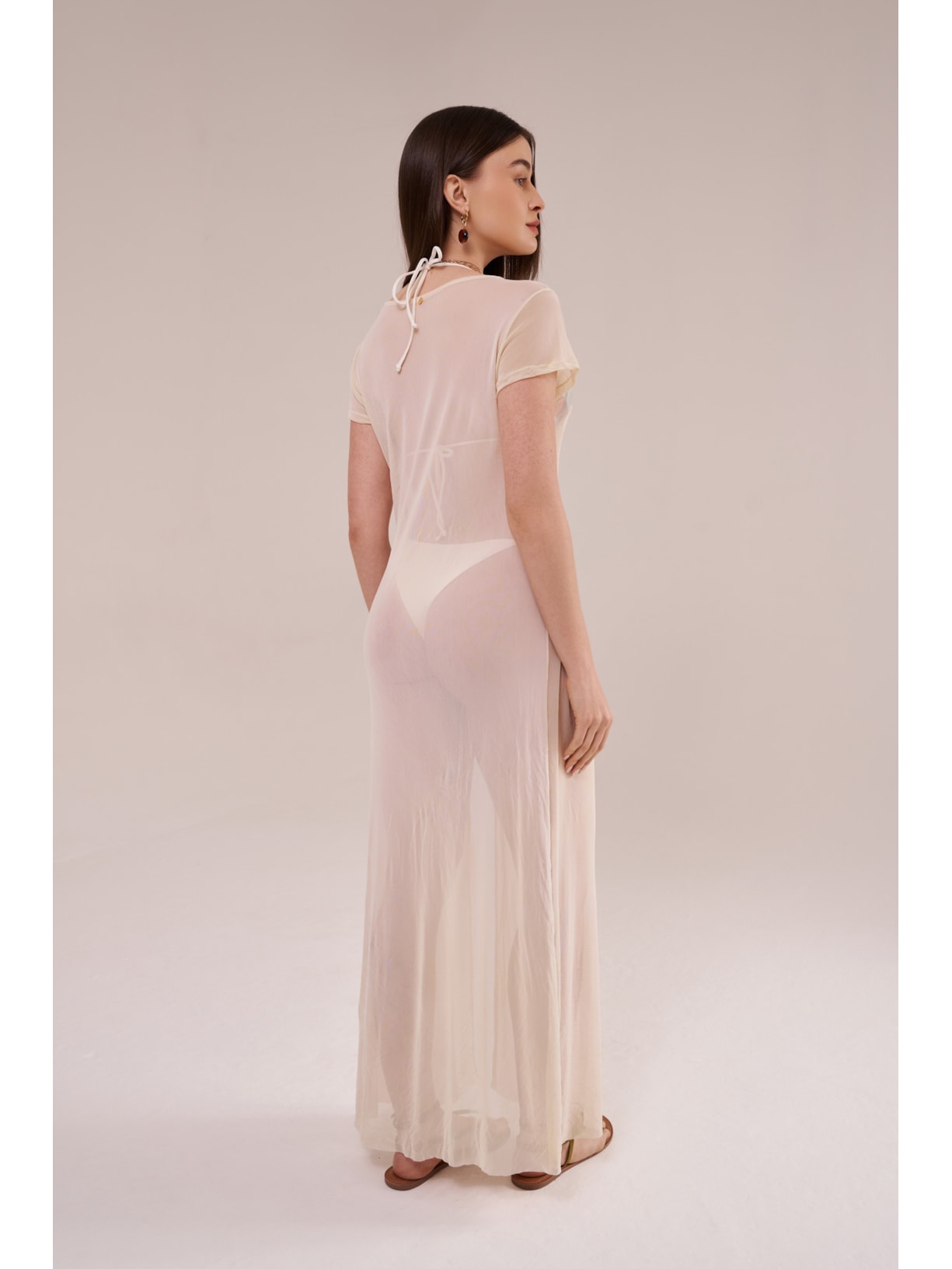 saída longa em tule canoa off white Suntime