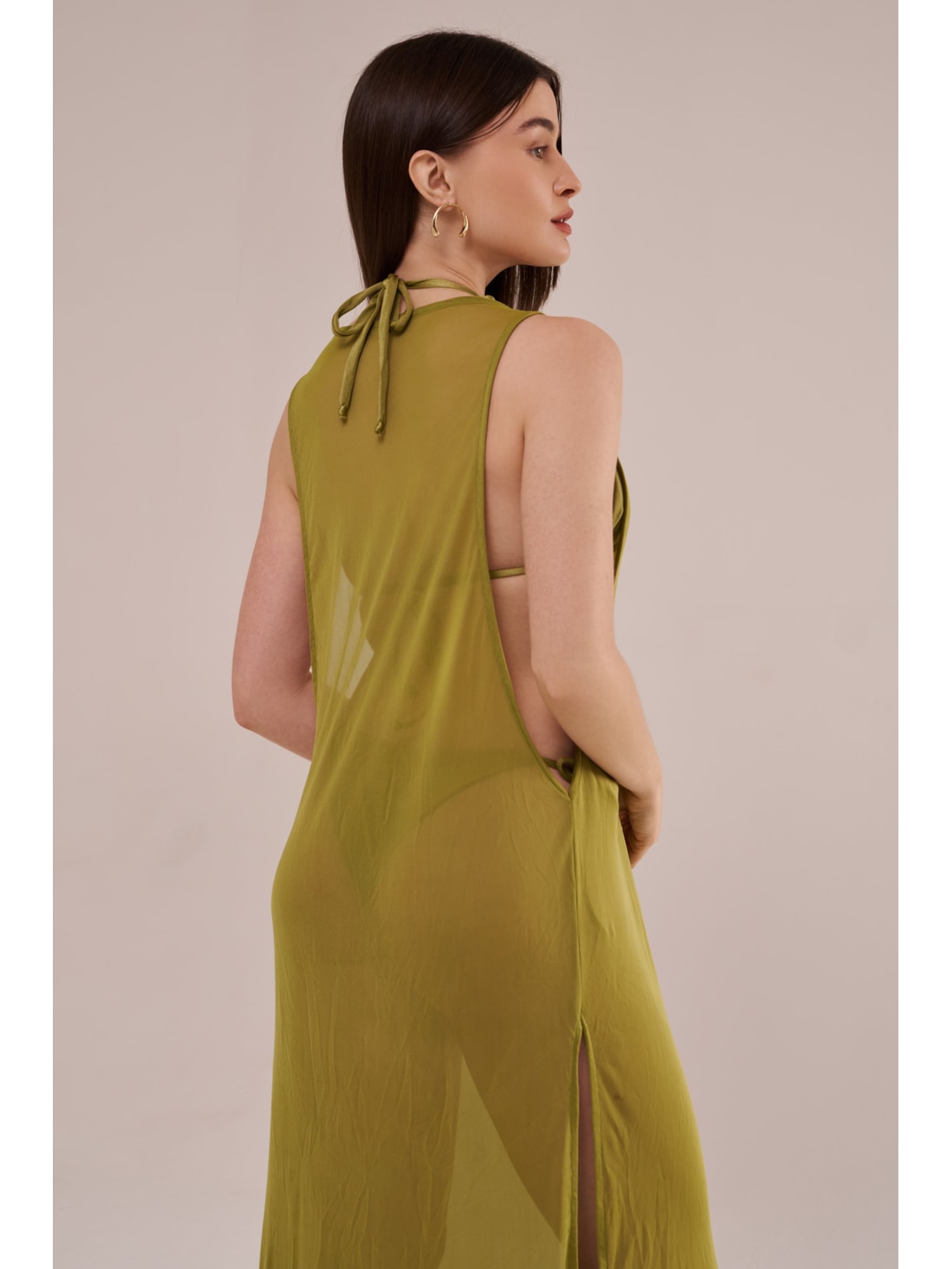 saída longa em tule pistache Suntime