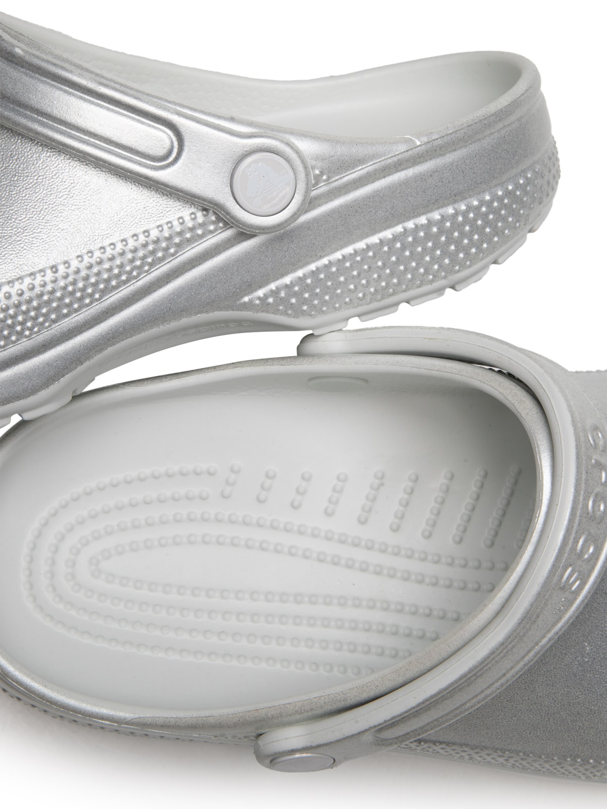 Sandália Feminina Classic Tinted Metallic Clog Prateado Crocs