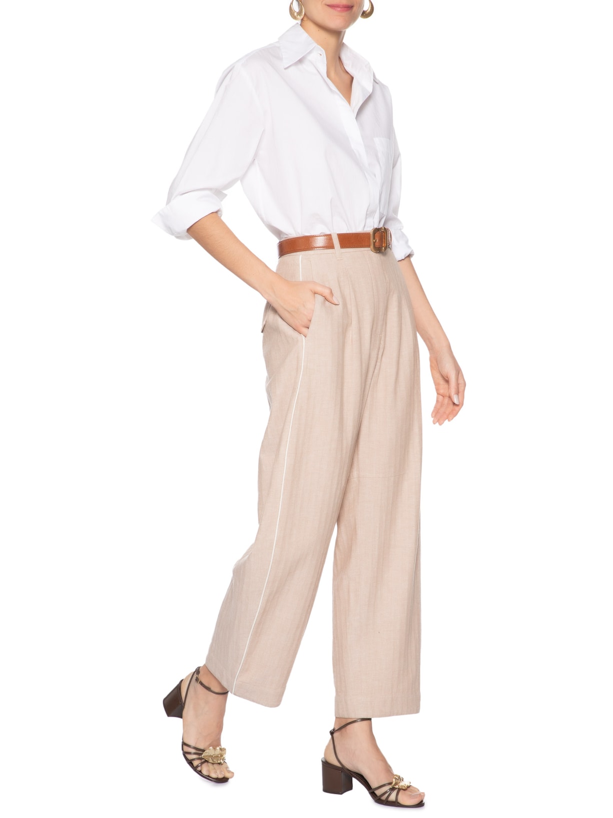 Sandália Feminina Couro Salto Médio Bloco Folha Metal Marrom Arezzo