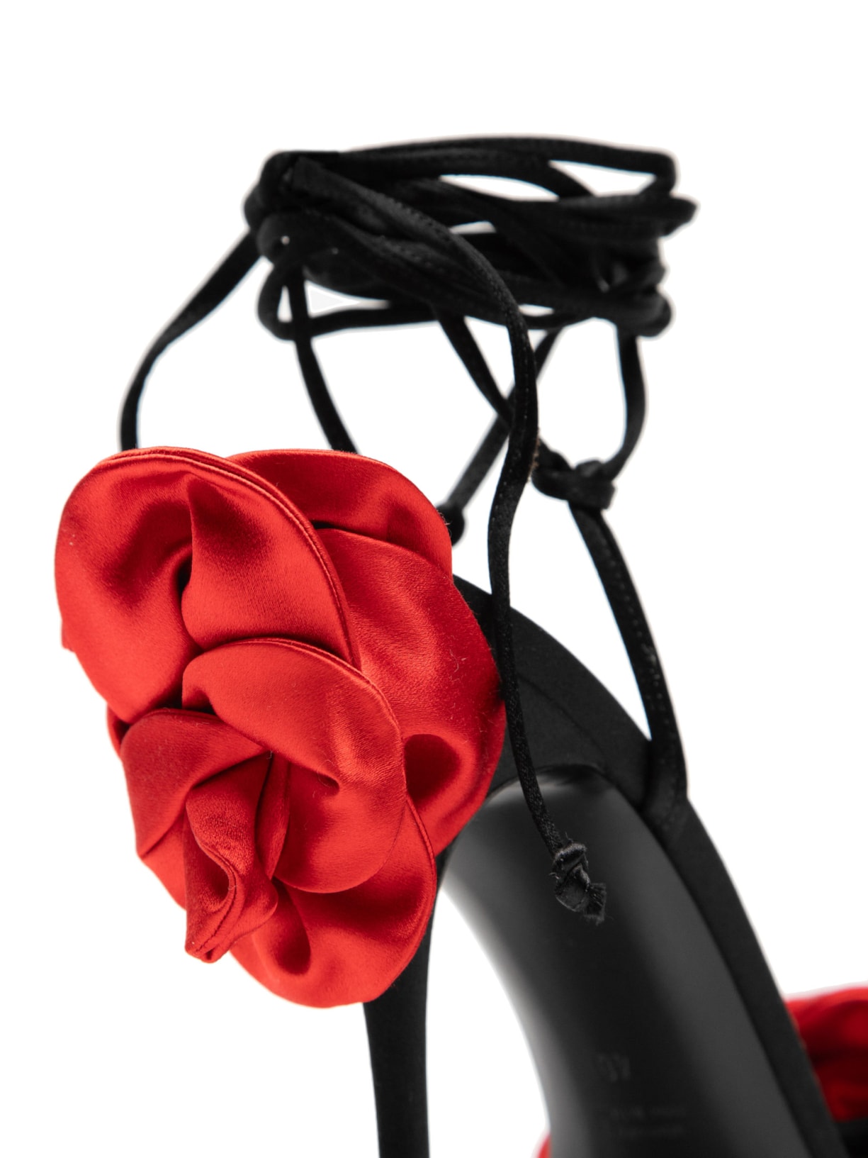  Sandália Feminina Flower Satin Ivory Preto Magda Butrym