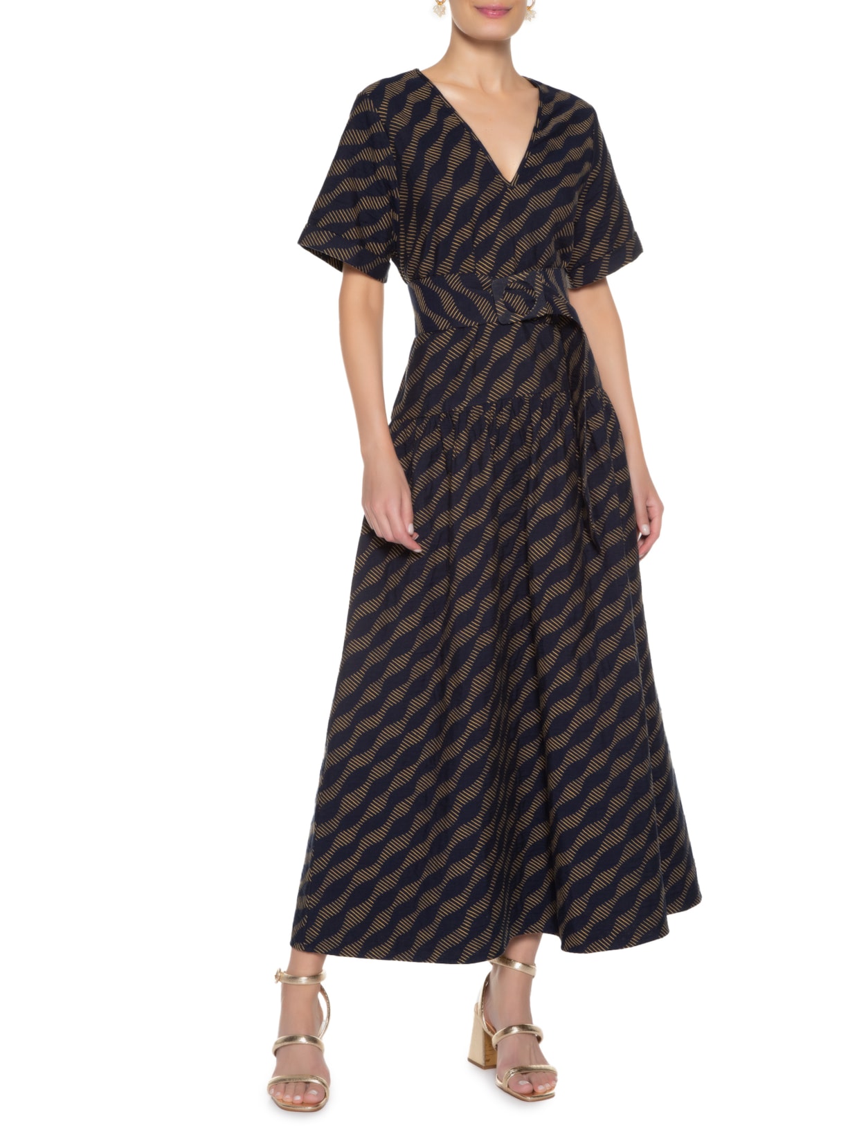 Sandália Feminina Salto Médio Clássica Dourado Luiza Barcelos