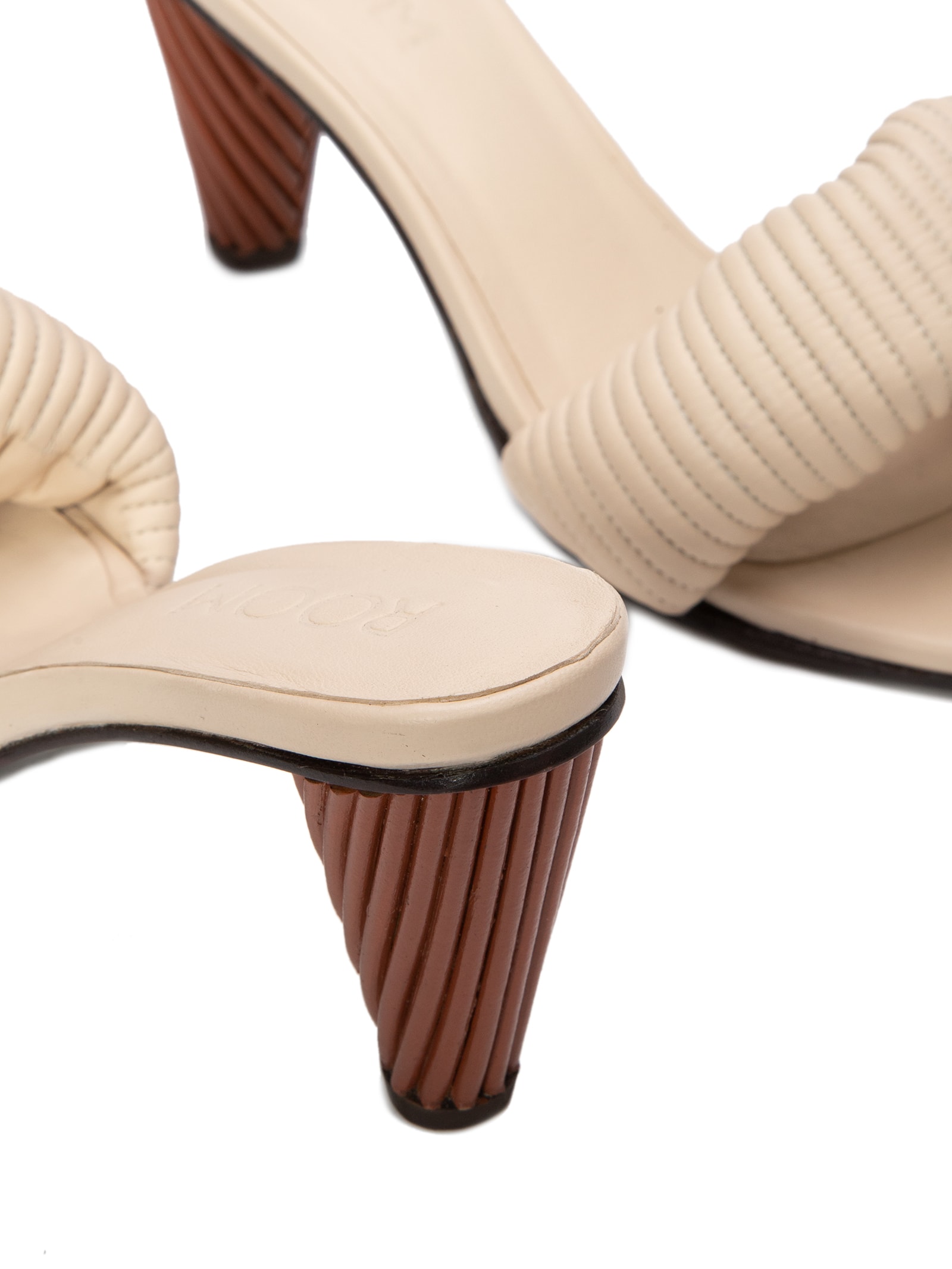 Off white settee discount