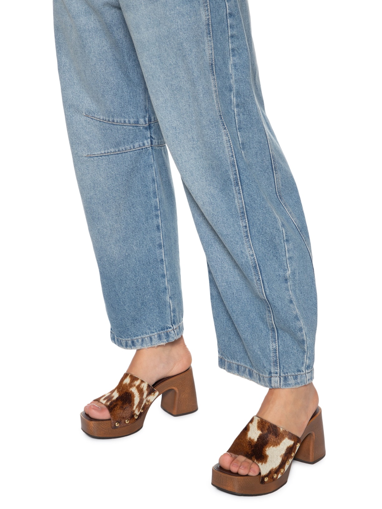 Sandália Feminina Tamanco Pelo Milka Animal Print Arezzo