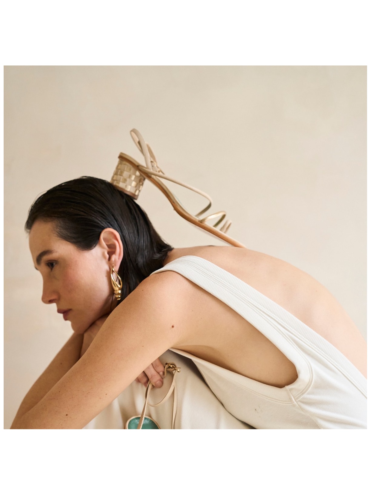 Sandália Salto Médio Tressê Celeste Vanilla e Champagne Pura