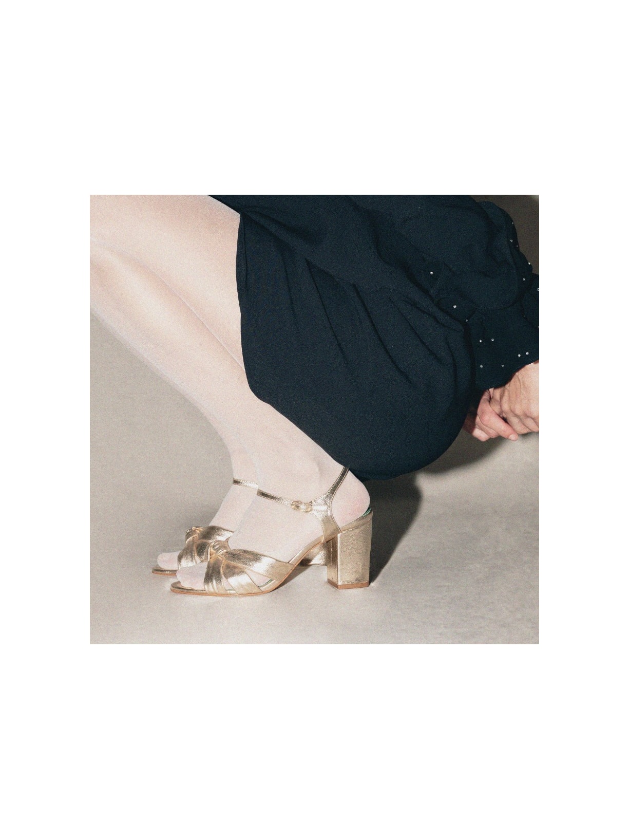 Sandália Salto Nó Couro Tereza Champagne Pura