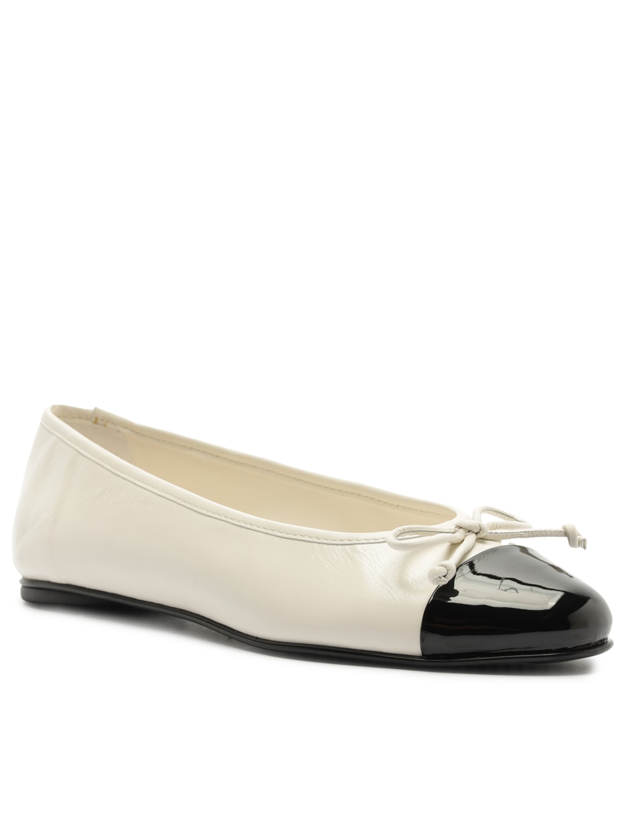 Sapatilha Couro Bico Redondo Lacinho Cap Toe Branco Arezzo