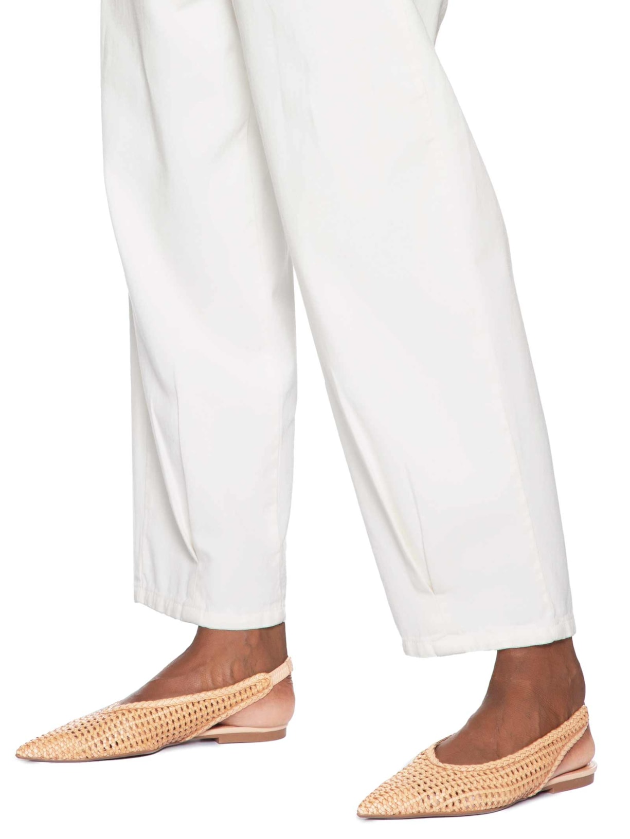 Sapatilha Feminina Bico Fino Bege Arezzo