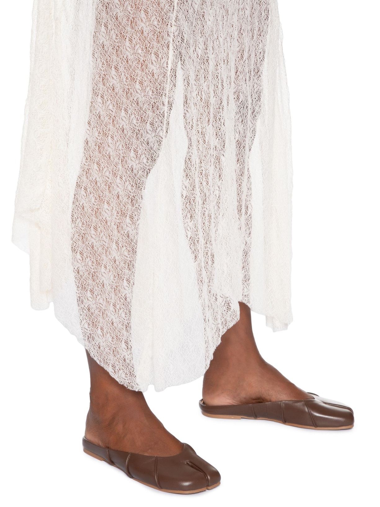 Sapatilha Feminina Tabi Em Couro Marrom Market 33