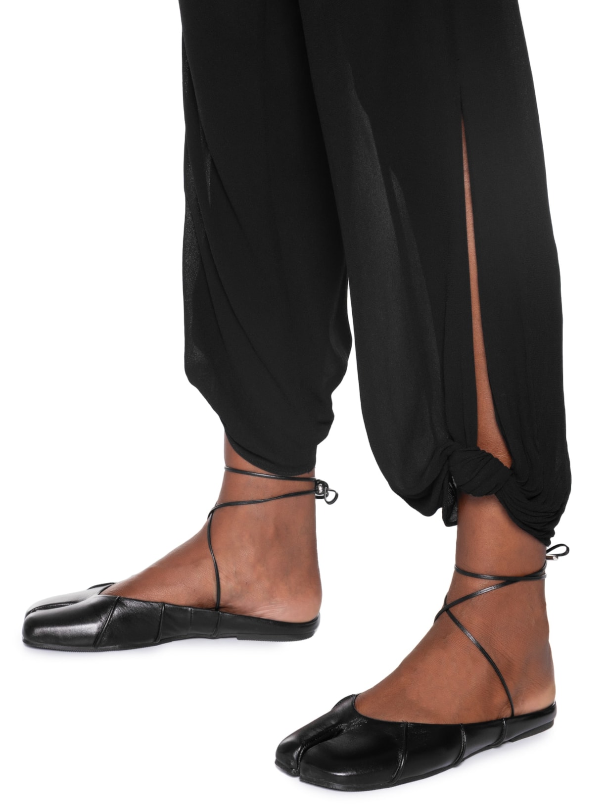 Sapatilha Feminina Tabi Em Couro Preto Market 33