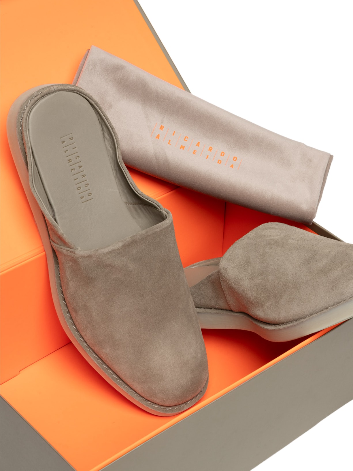 Sapato Masculino Babuche Camurça Crepe Bege Ricardo Almeida