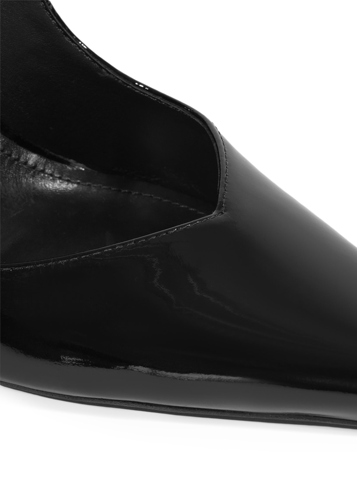 Scarpin Bico Fino Couro Preto Schutz