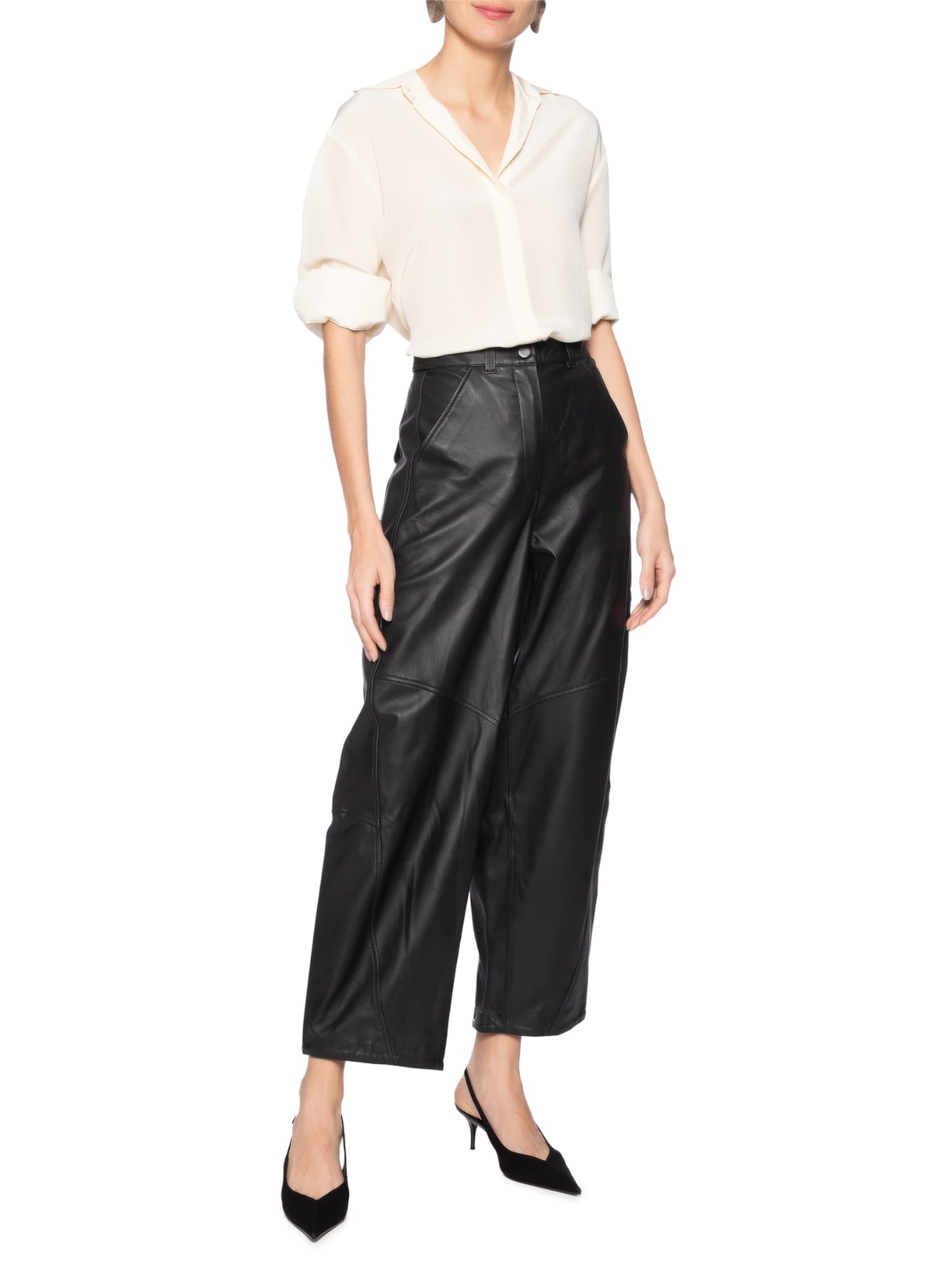 Scarpin Camurça Salto Kitten Slingback Preto Arezzo