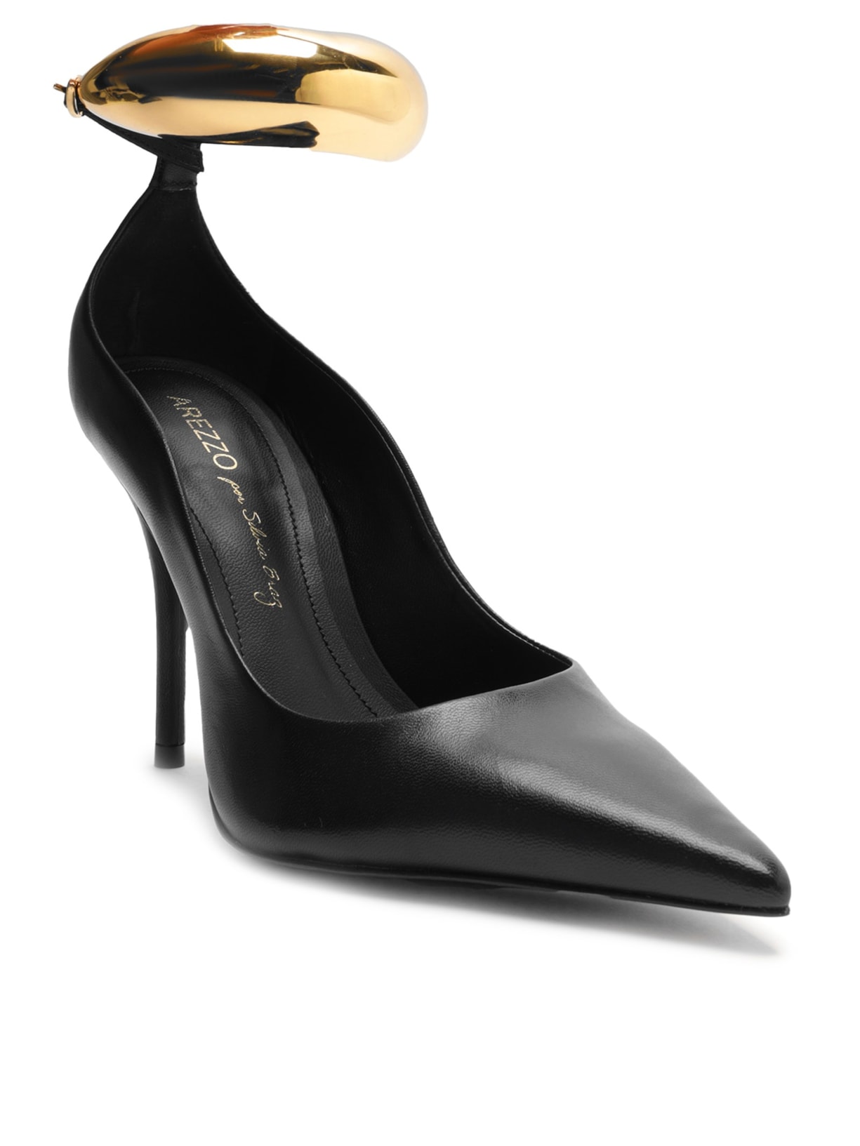 Scarpin Couro Salto Fino Tira Preto Arezzo + Silvia Braz