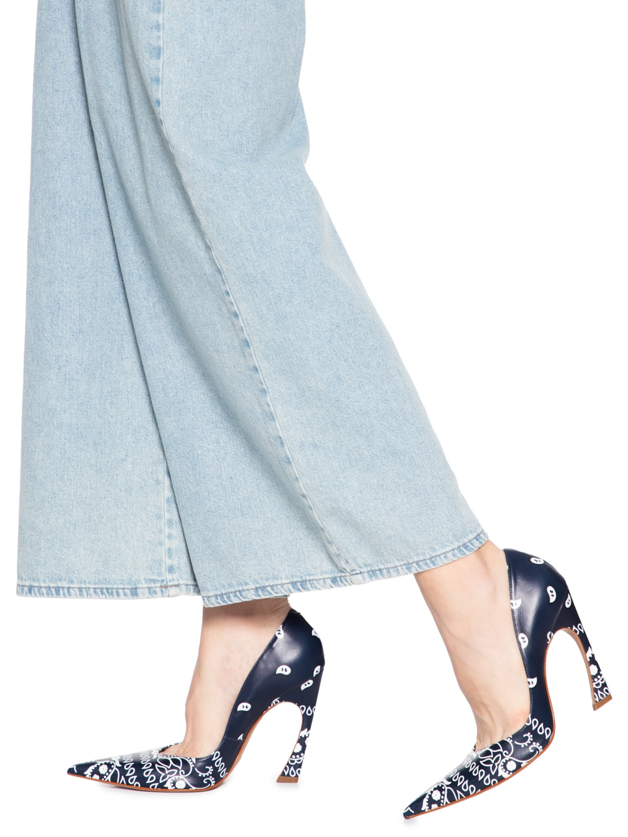 Scarpin Lexi Scarf Couro Azul Schutz + Nati Vozza