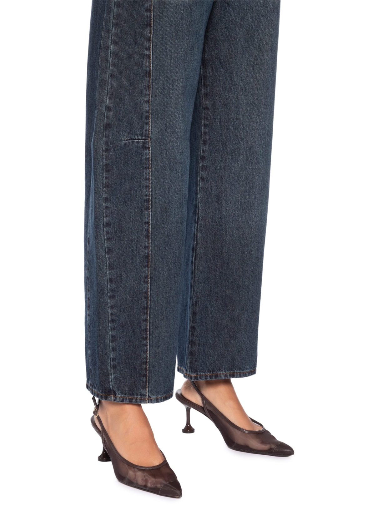 Scarpin Slingback Tela Salto Kitten Marrom Arezzo