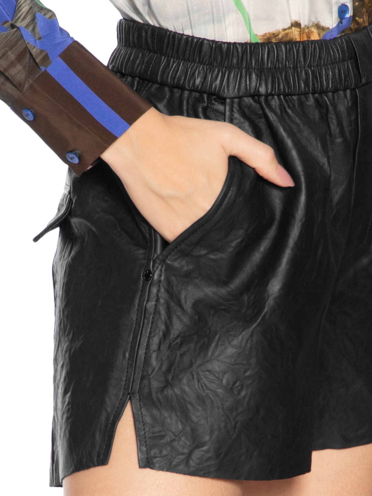 Short Feminino De Couro Box Vintage Preto Animale