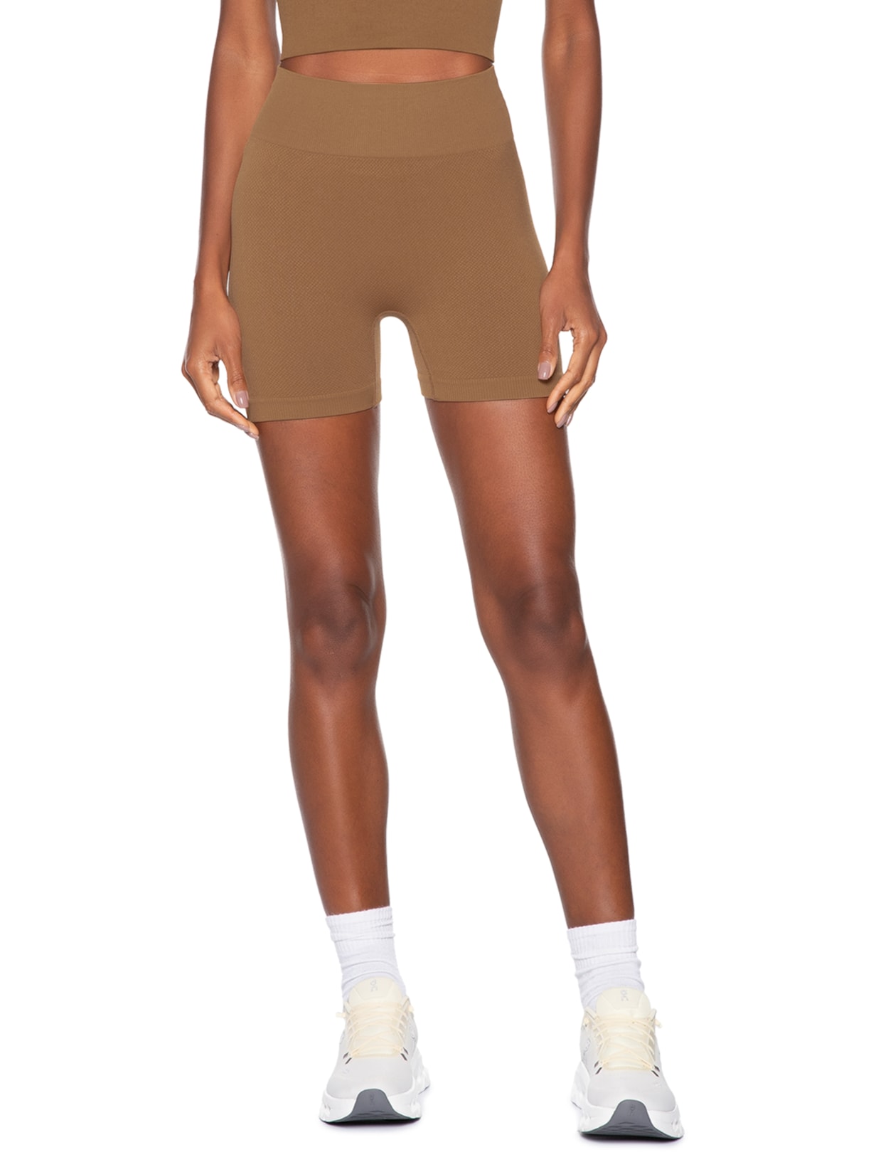 Short Feminino Fitness Texturizado Marrom Basiq